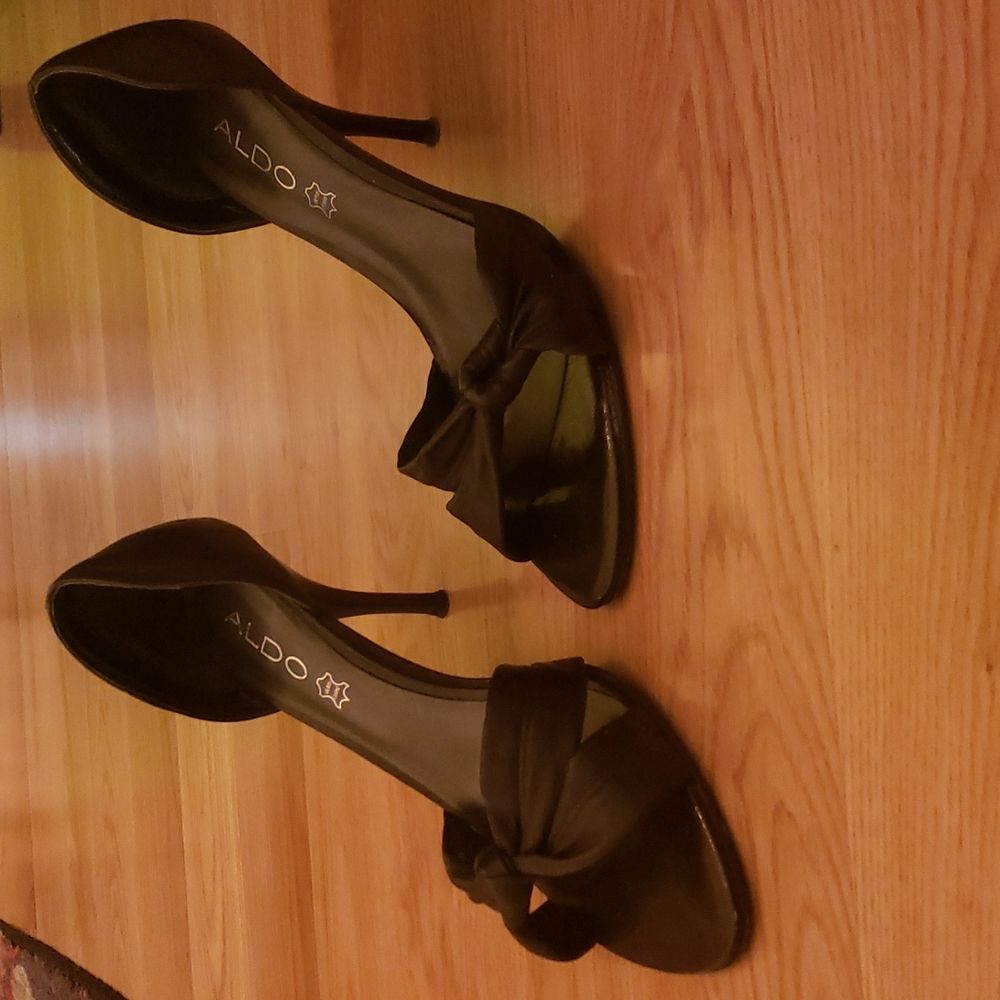 Black Aldo high heels